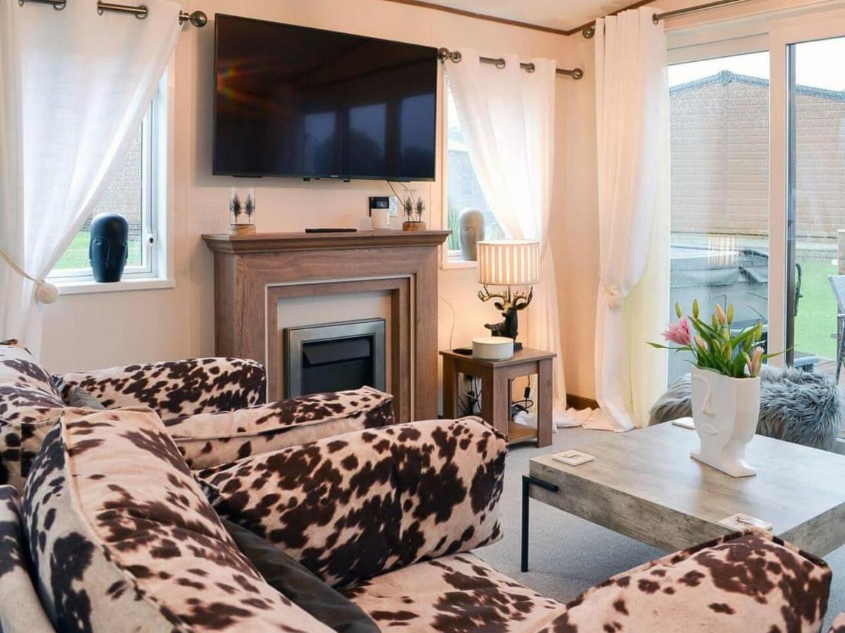 Luxury Boutique Style Lodge With Hot Tub Bridlington Exterior foto