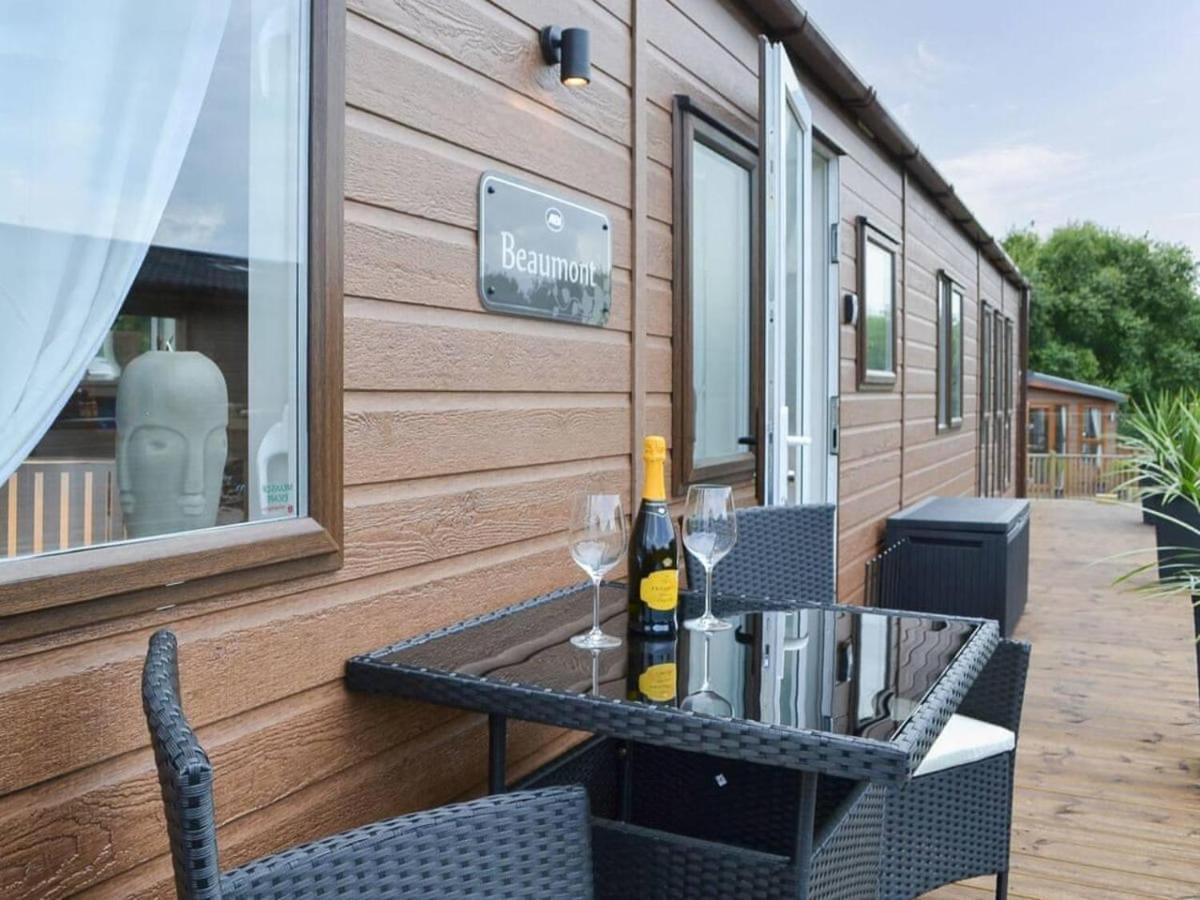 Luxury Boutique Style Lodge With Hot Tub Bridlington Exterior foto