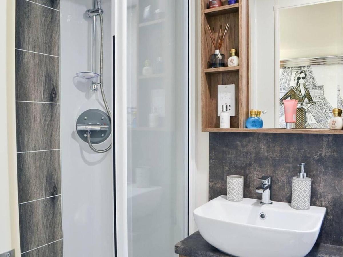 Luxury Boutique Style Lodge With Hot Tub Bridlington Exterior foto