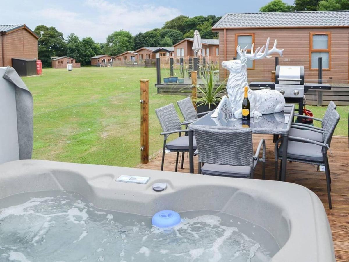 Luxury Boutique Style Lodge With Hot Tub Bridlington Exterior foto